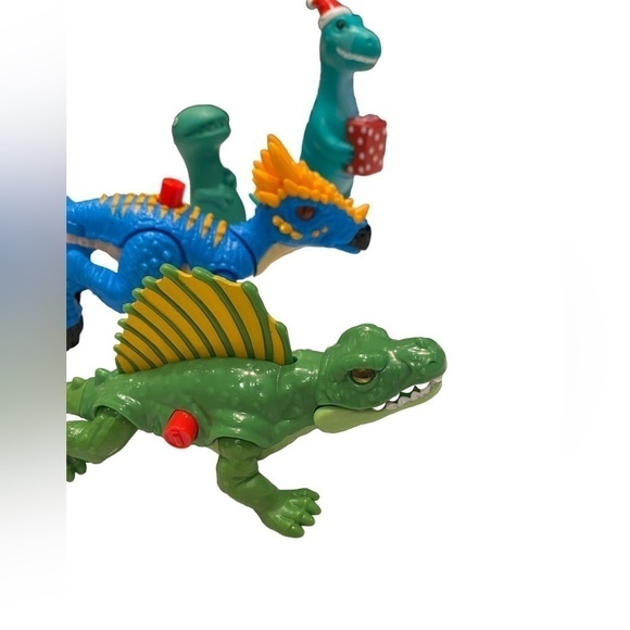 Lot of Seven Random Toy Dinosaurs - Picture 6 of 13